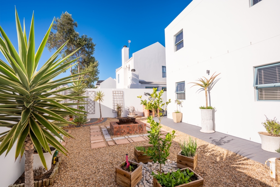 3 Bedroom Property for Sale in Blue Lagoon Western Cape
